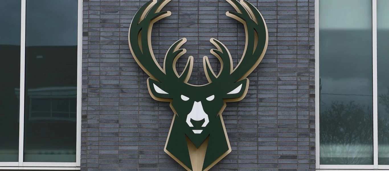 NBA: Θετικός στον κορωνοϊό ακόμα ένας παίκτης των Μιλγουόκι Μπακς
